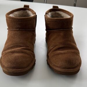 Bearpaw shorty Ugg style boots size 6 youth/EU 36 hickory brown